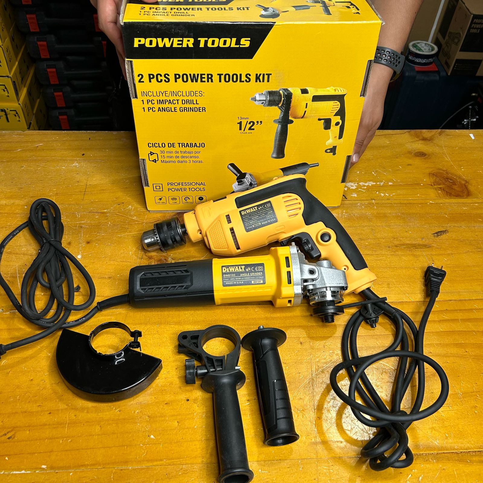 Combo DEWALT 2 en 1 — Taladro de Impacto + Pulidora Angular con Cable